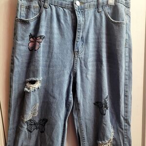 SHEIN Light Blue Denim Straight-Leg Jeans with Butterfly Embroidery